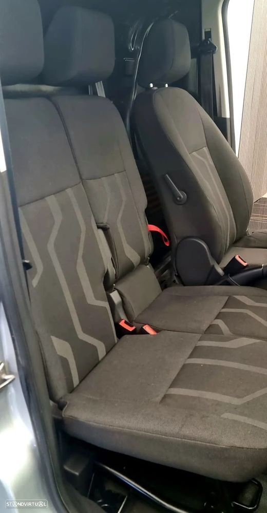 Ford Transit Connect L2 3 Lugares - 18