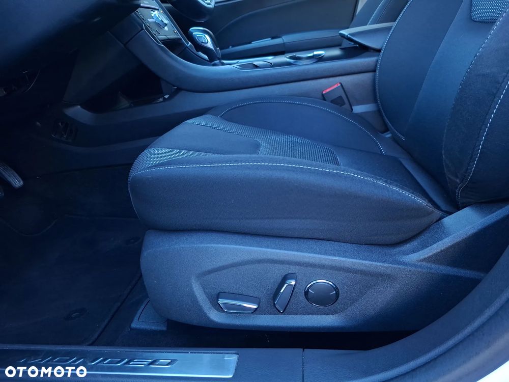 Ford Mondeo 2.0 Hybrid Titanium - 20