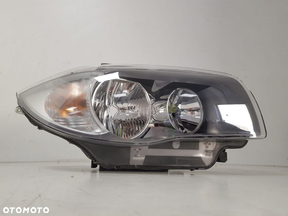 BMW 1 E81 E87 E82 LIFT LCI 04-11 LAMPA PRAWA PRZEDNIA PRZÓD ZWYKŁA IGŁA 7249650 - 3