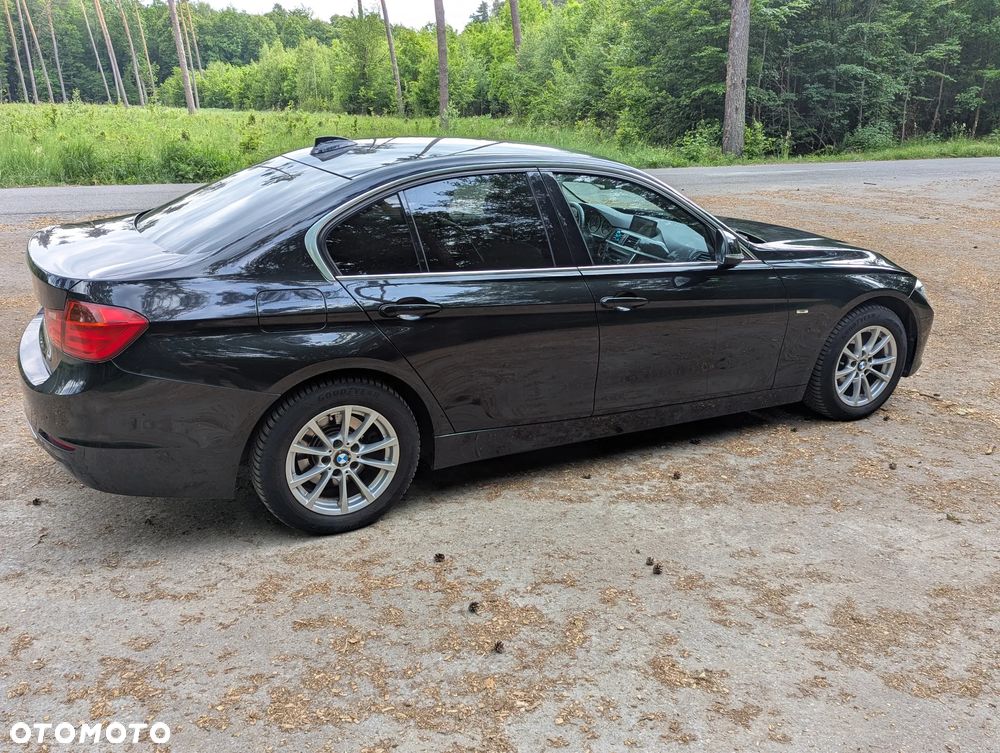 BMW Seria 3 320d - 5