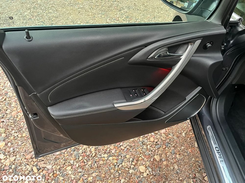 Opel Astra 2.0 CDTI DPF Cosmo - 22