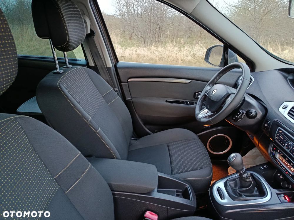 Renault Scenic 1.6 16V 110 Dynamique - 21