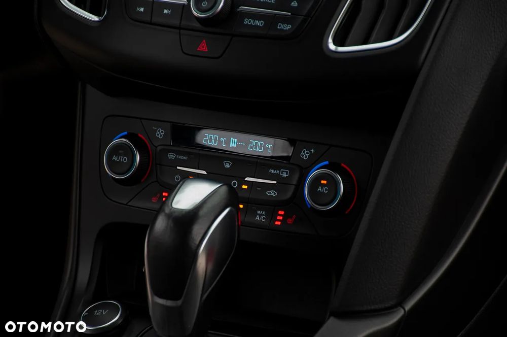 Ford Focus 1.5 EcoBoost Start-Stopp-System ST-LINE - 22
