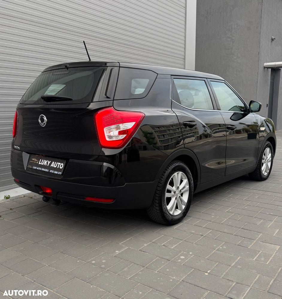 SsangYong XLV - 5