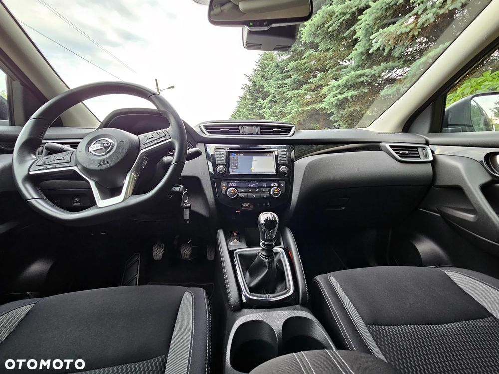 Nissan Qashqai 1.2 DIG-T N-Vision - 19
