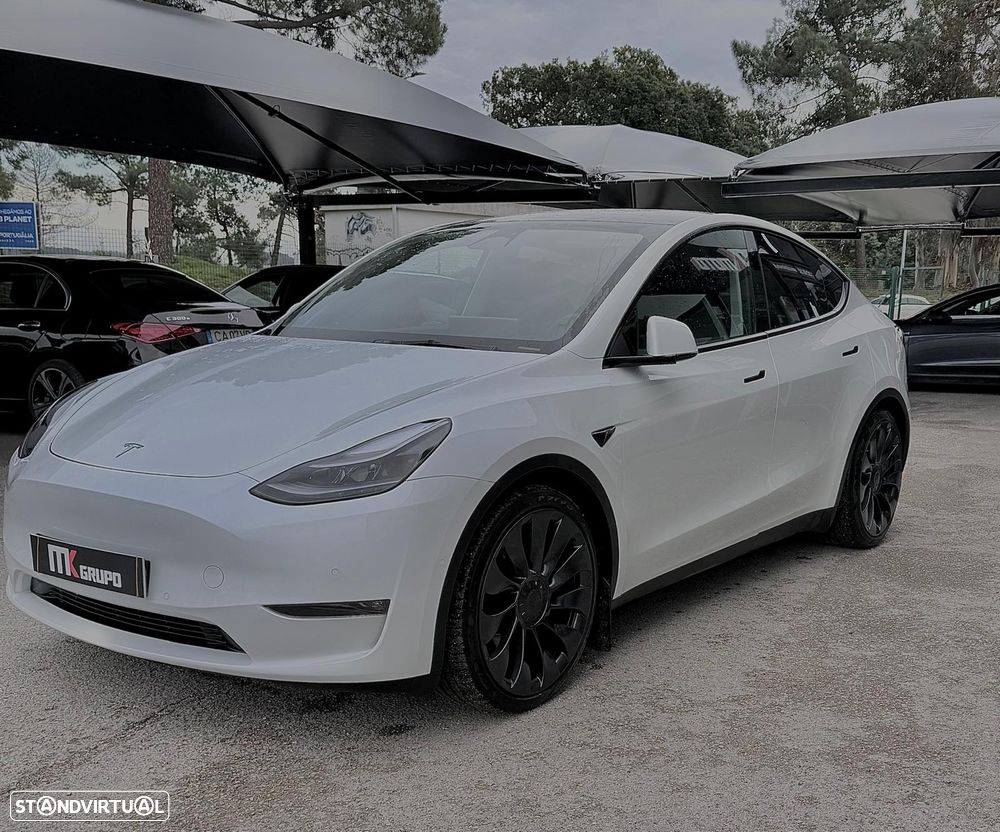 Tesla Model Y Performance Dual Motor AWD - 8
