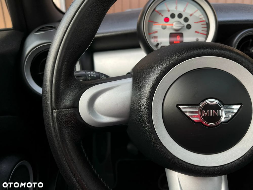 MINI Cooper Seven - 12