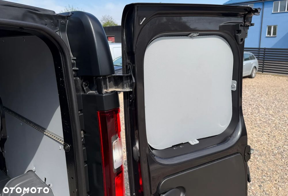 Renault Trafic - 11