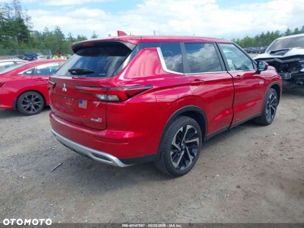 Mitsubishi Outlander - 3