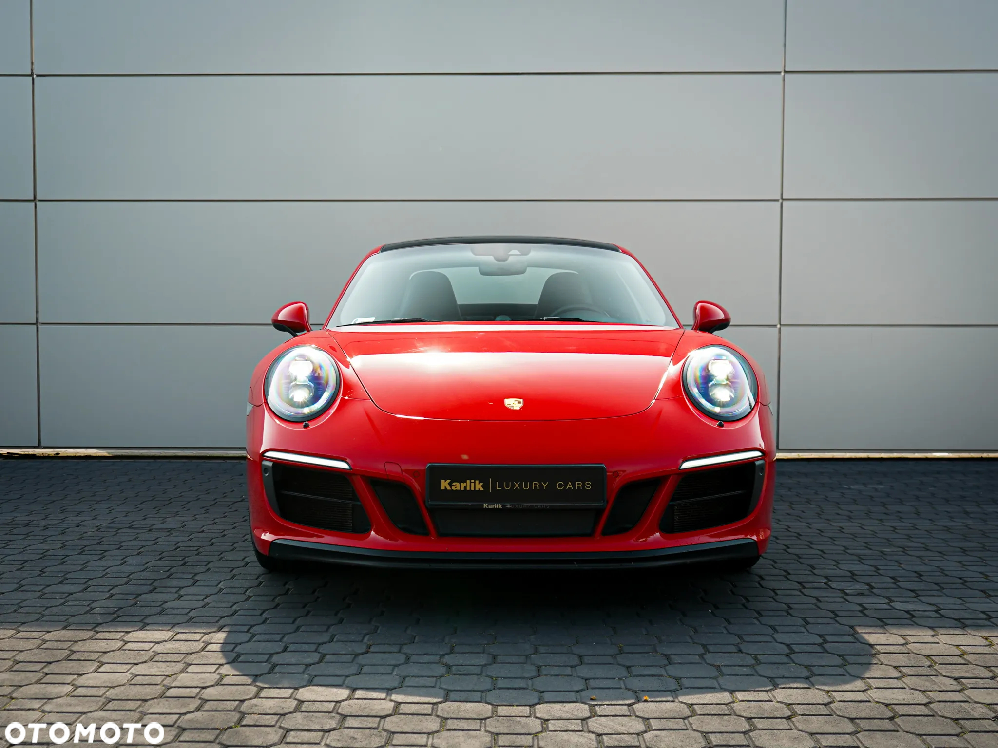 Porsche 911 Carrera 4 GTS PDK - 4