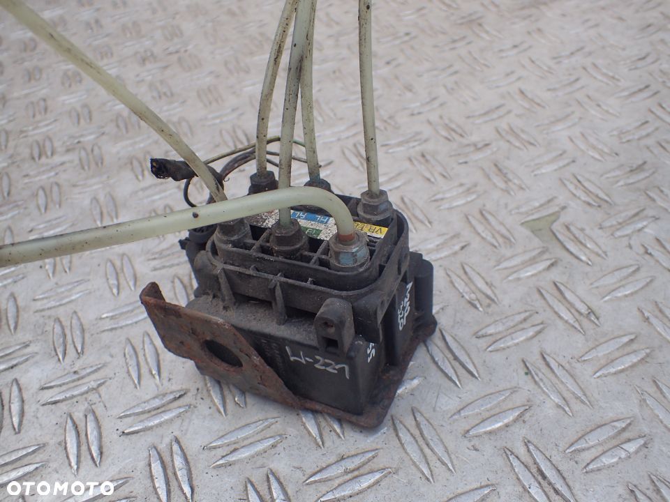 ROZDZIELACZ A2123200558 MERCEDES W221 LIFT RADOM - 1