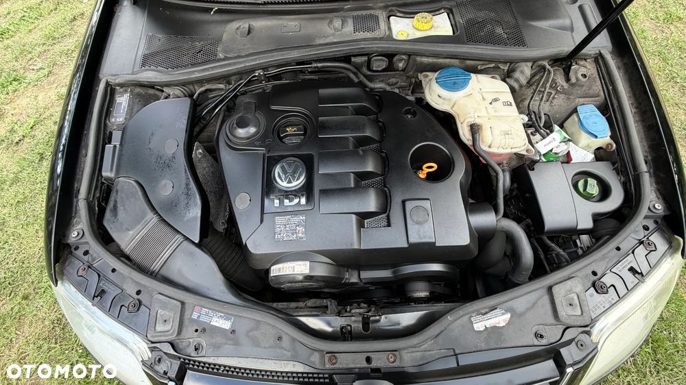 Volkswagen Passat 1.9 TDI Trendline - 14