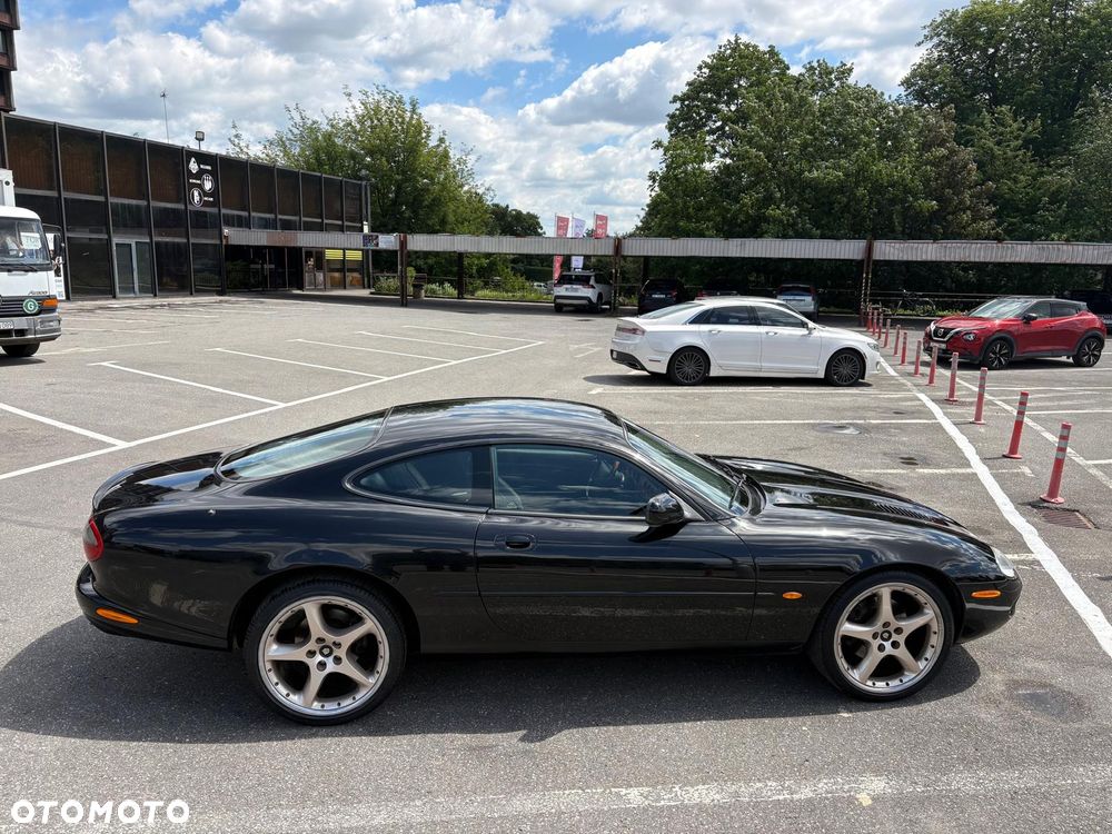 Jaguar XK - 3