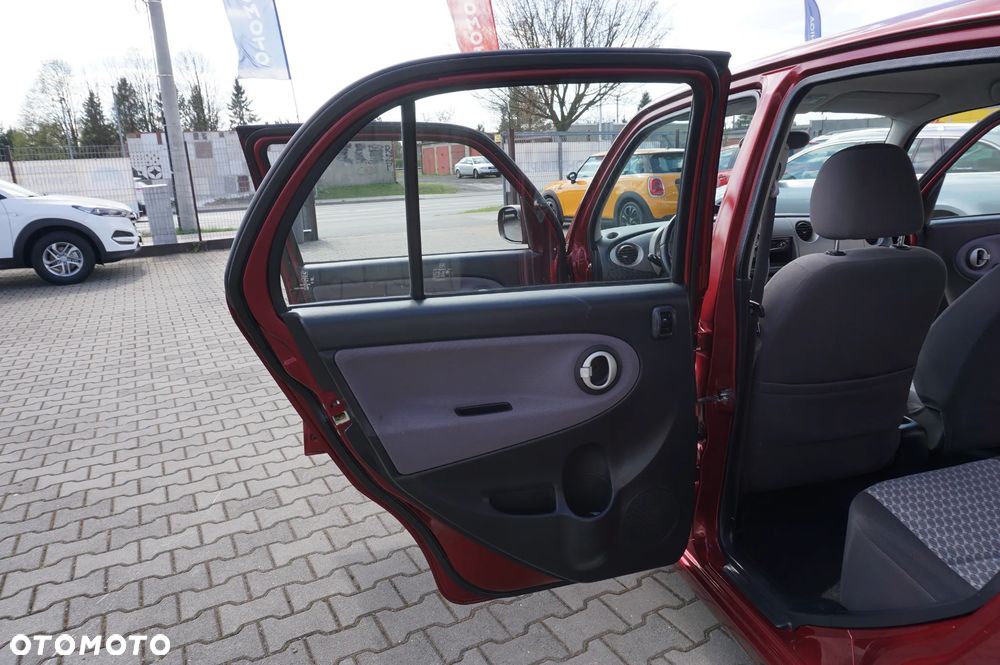 Daihatsu Trevis 1.0 Limited - 22