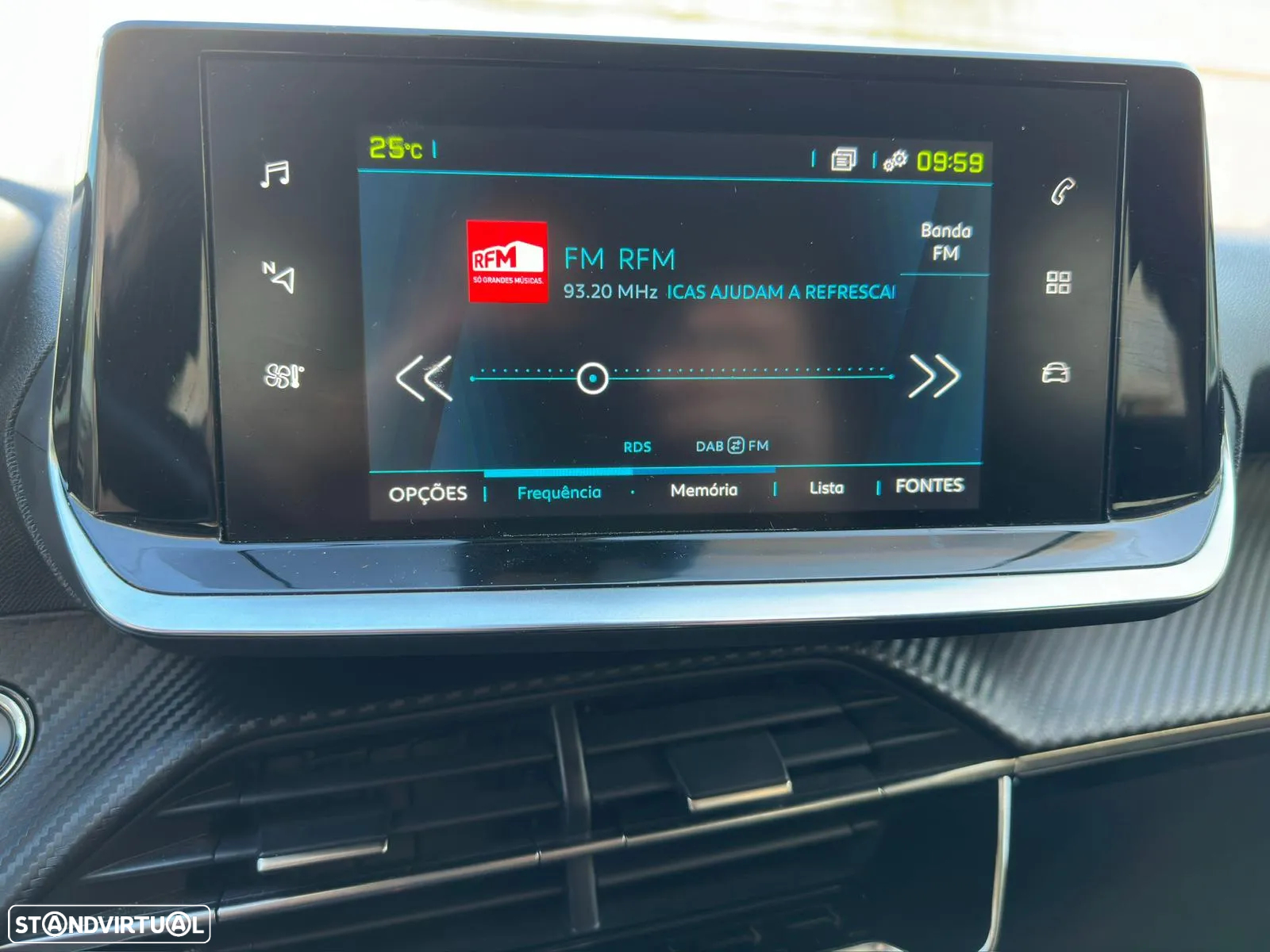 Peugeot e-2008 50 kWh Active - 21