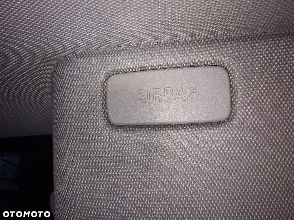 Opel Astra 1.6 Innovation - 30