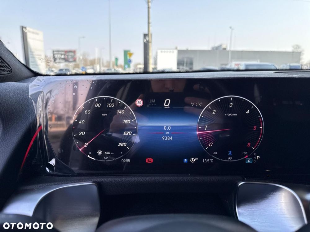 Mercedes-Benz GLB - 13