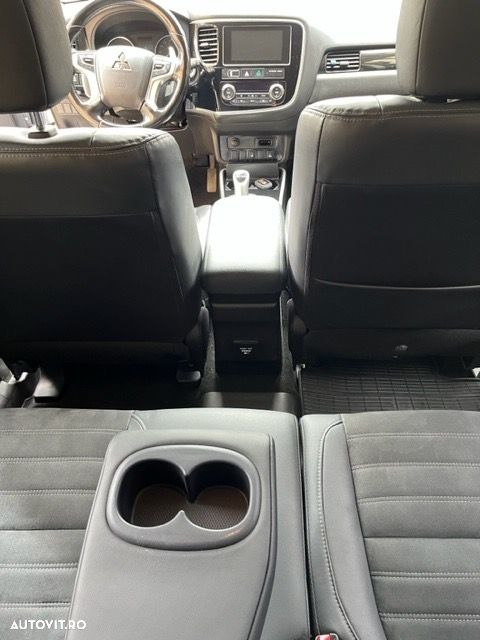 Mitsubishi Outlander 2.0 4WD - 13