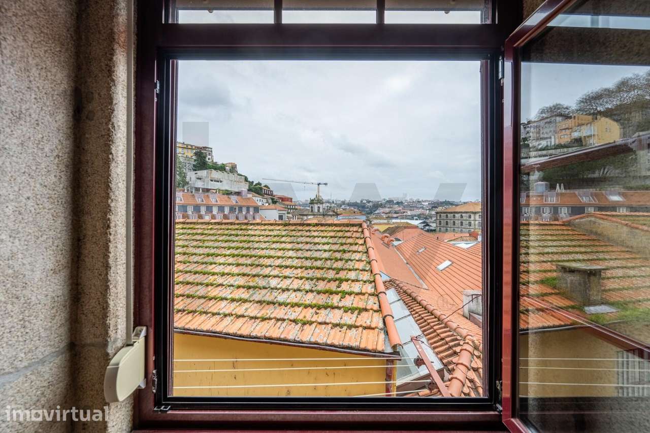 T0 remodelado no centro histórico cidade - Grande imagem: 3/16