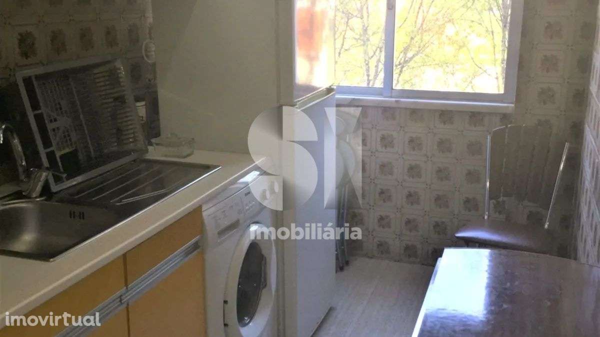 T1 equipado e mobilado - Grande imagem: 3/7