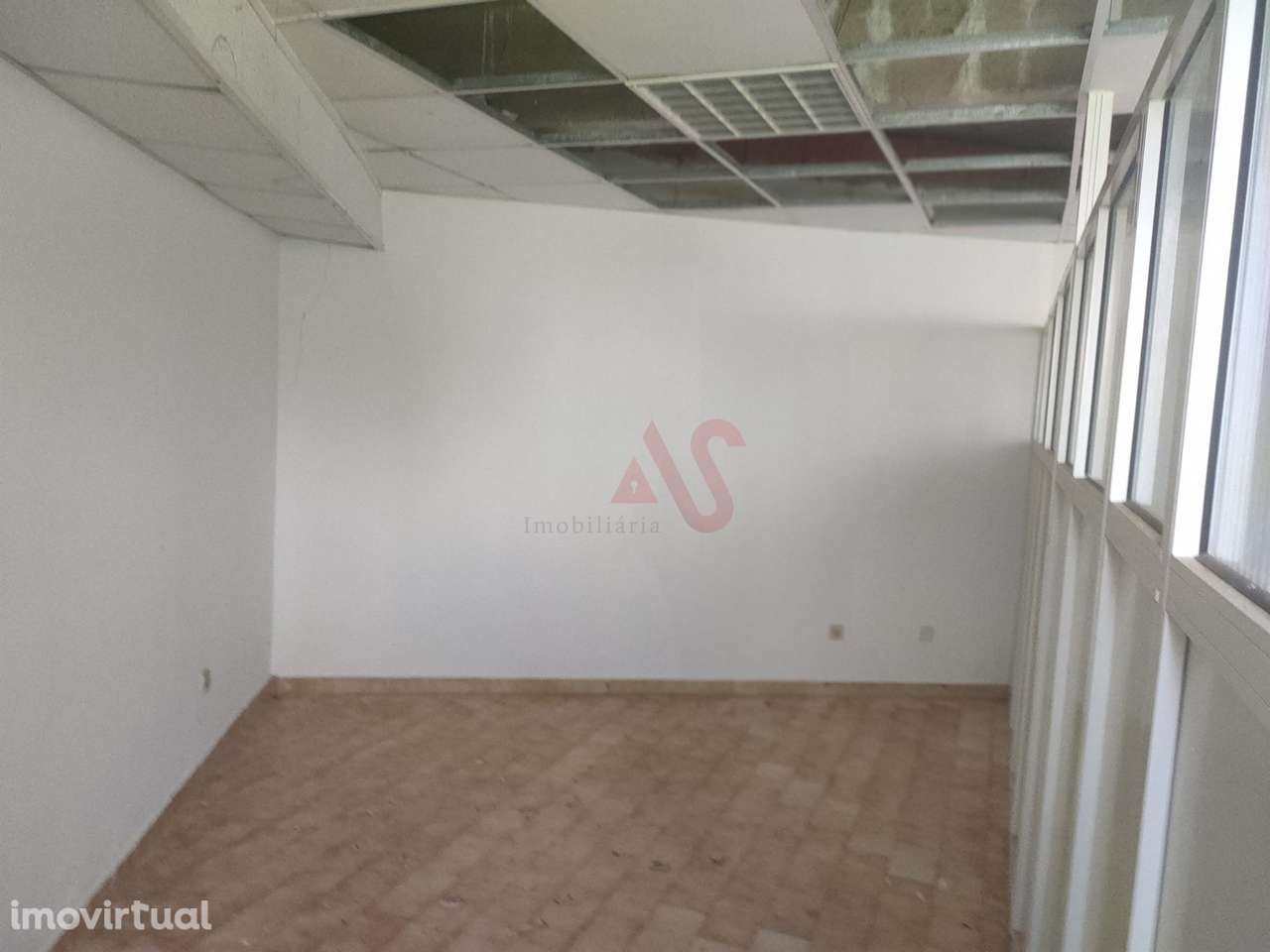 Loja de 49 m² no Edifício Varandas do Mar em Albufeira - Grande imagem: 2/6