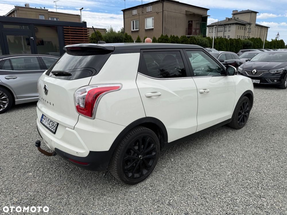 SsangYong/KGM Tivoli e-XGi 160 2WD Black+White - 20