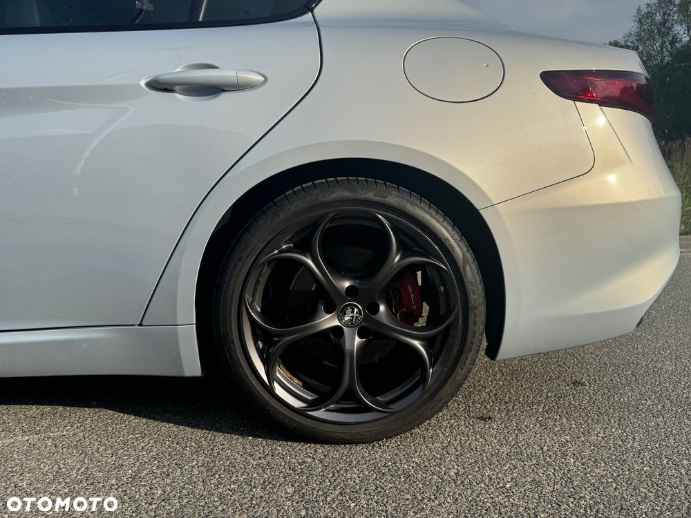Alfa Romeo Giulia - 7