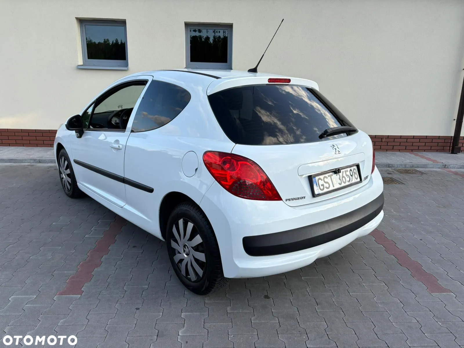 Peugeot 207 1.4 HDi Trendy - 10