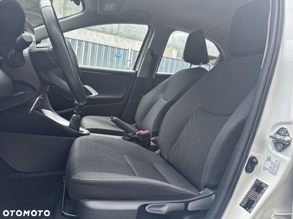 Toyota Yaris 1.5 Comfort - 10