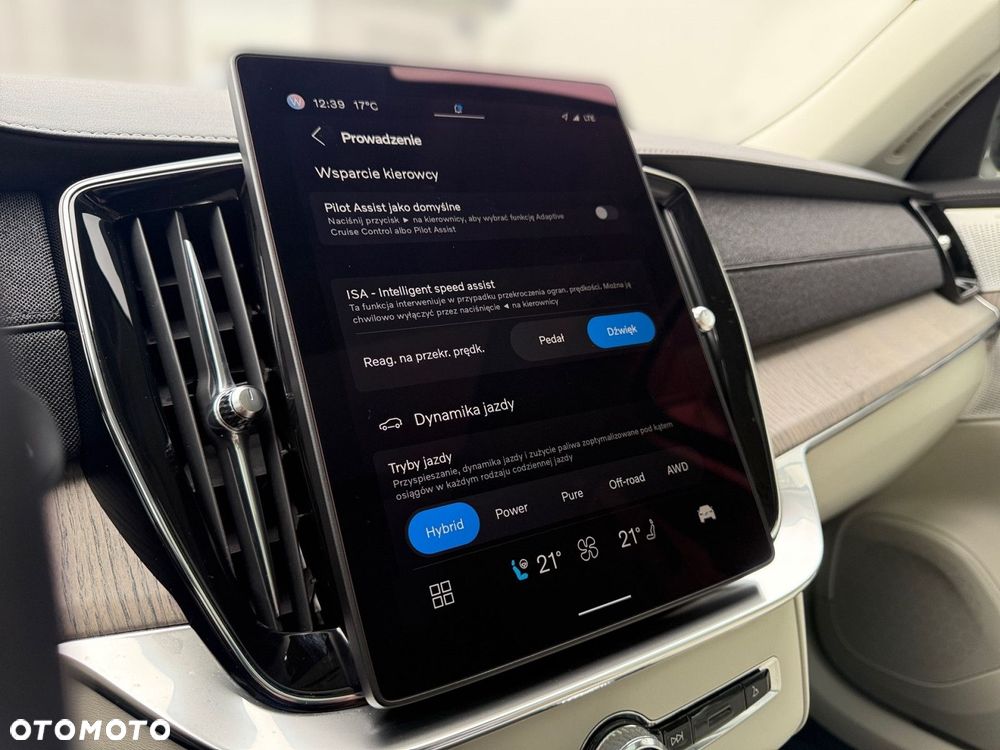 Volvo XC 90 - 22