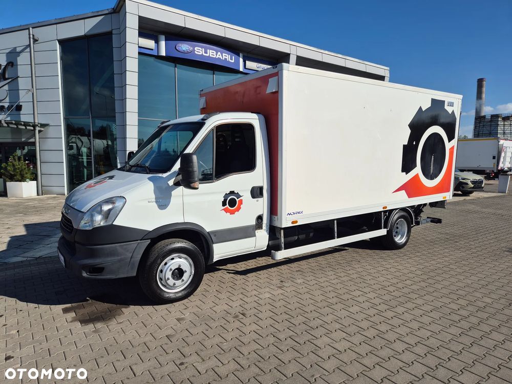 Iveco Daily 65 C 17 / 3.0 SILNIK / KONTENER / WINDA / MOCNY / WEBASTO / MANUAL / NISKI KONTENER / SERWISOWANY / EURO 5 - 12