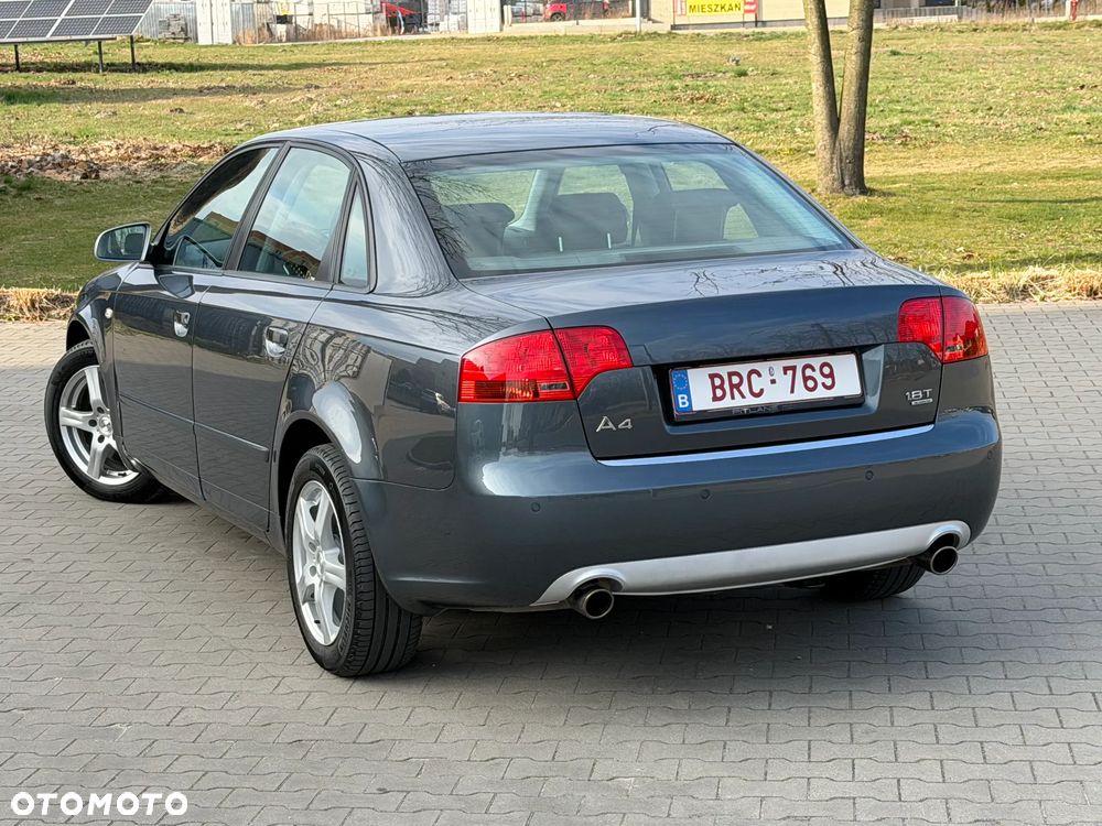 Audi A4 Limousine 1.8 T quattro - 11