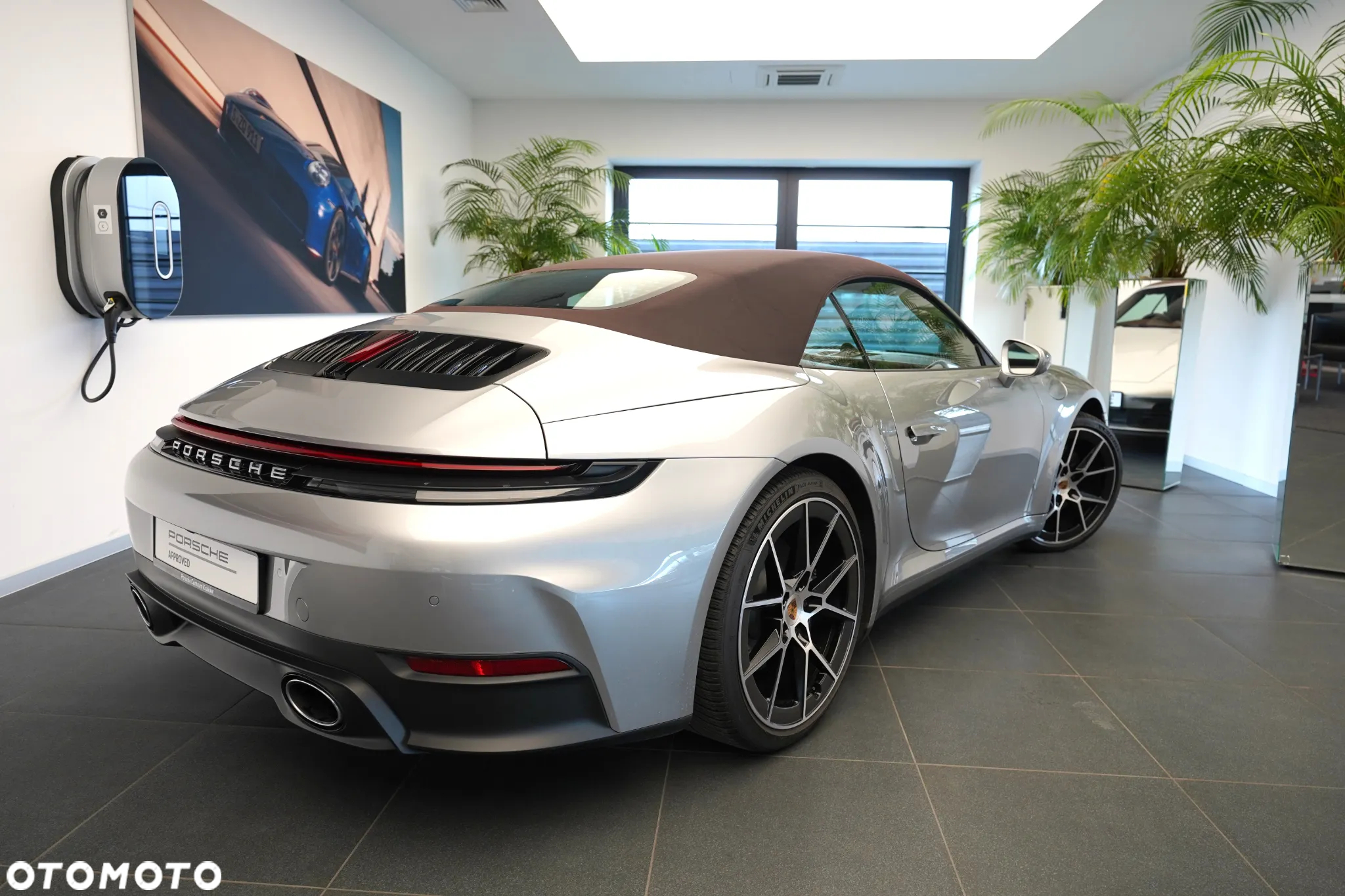 Porsche 911 Carrera Cabrio - 13