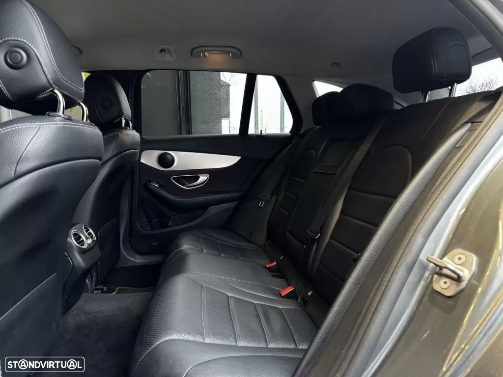 Mercedes-Benz C 200 - 34