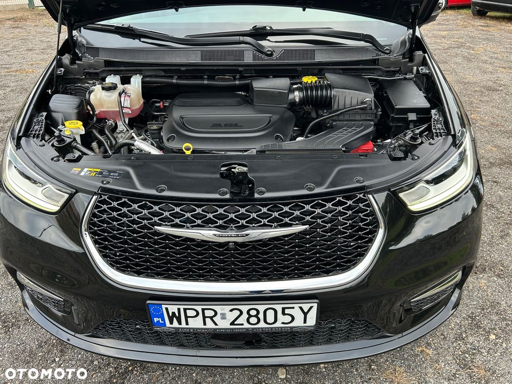 Chrysler Pacifica - 16