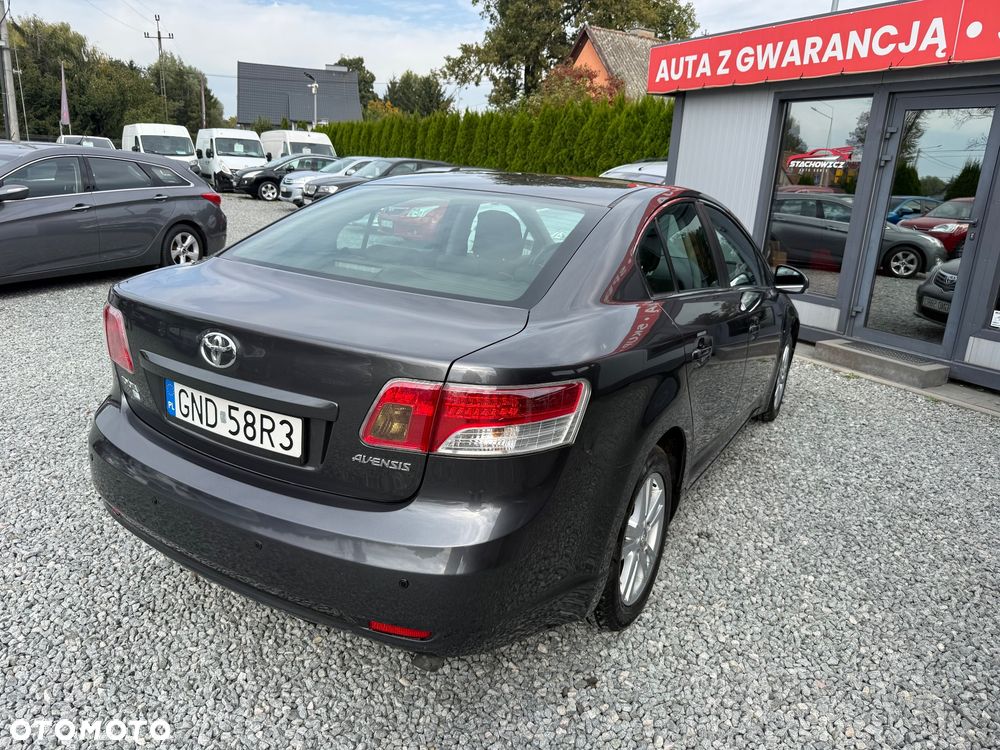 Toyota Avensis - 15