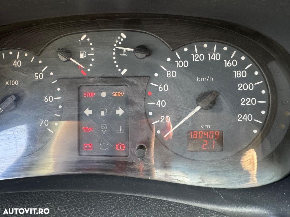Renault Symbol 1.4 Expression - 5