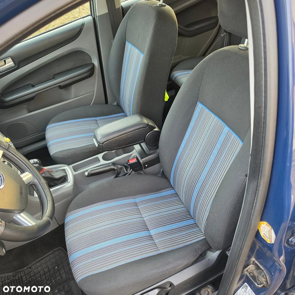 Ford Focus 1.6 Trend - 12