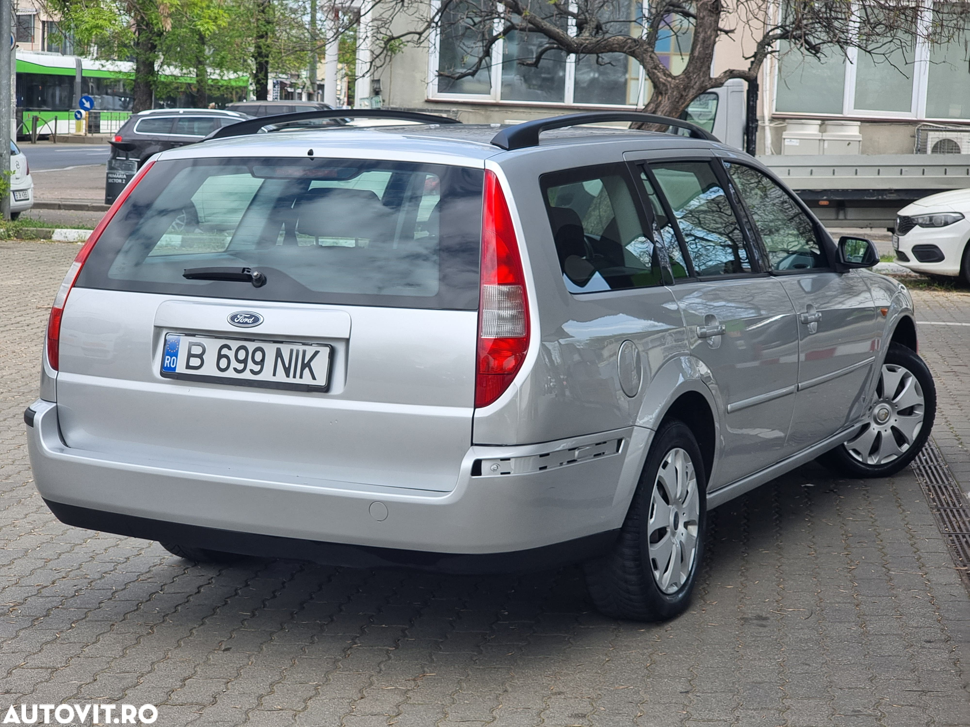 Ford Mondeo Wagon 1.8 SCI Ghia - 3