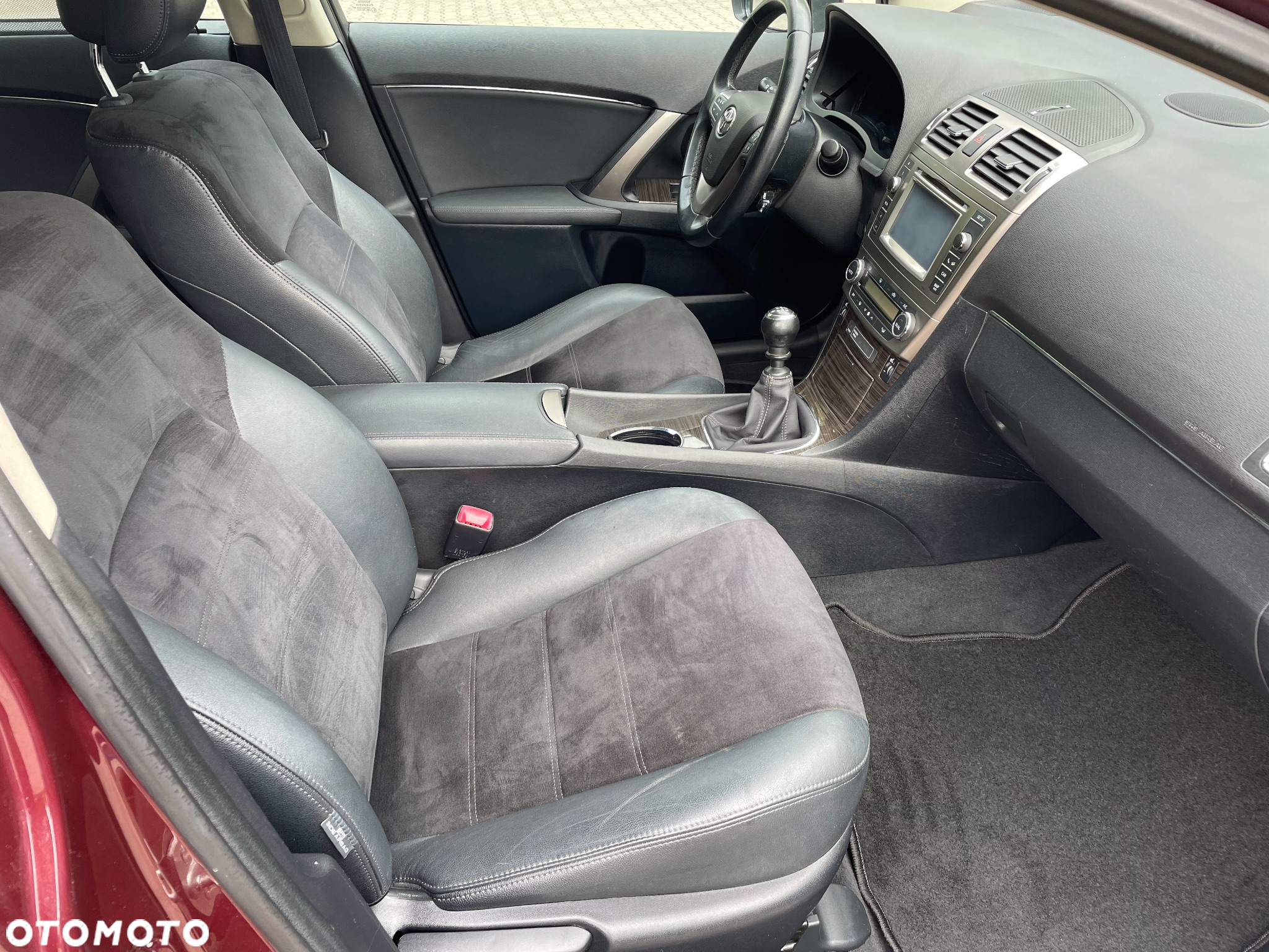 Toyota Avensis 1.8 Executive - 17