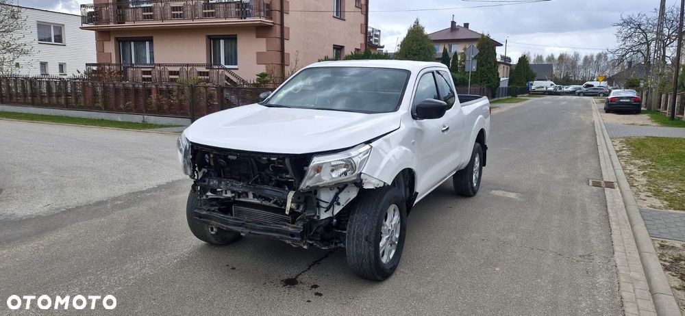 Nissan Navara - 1