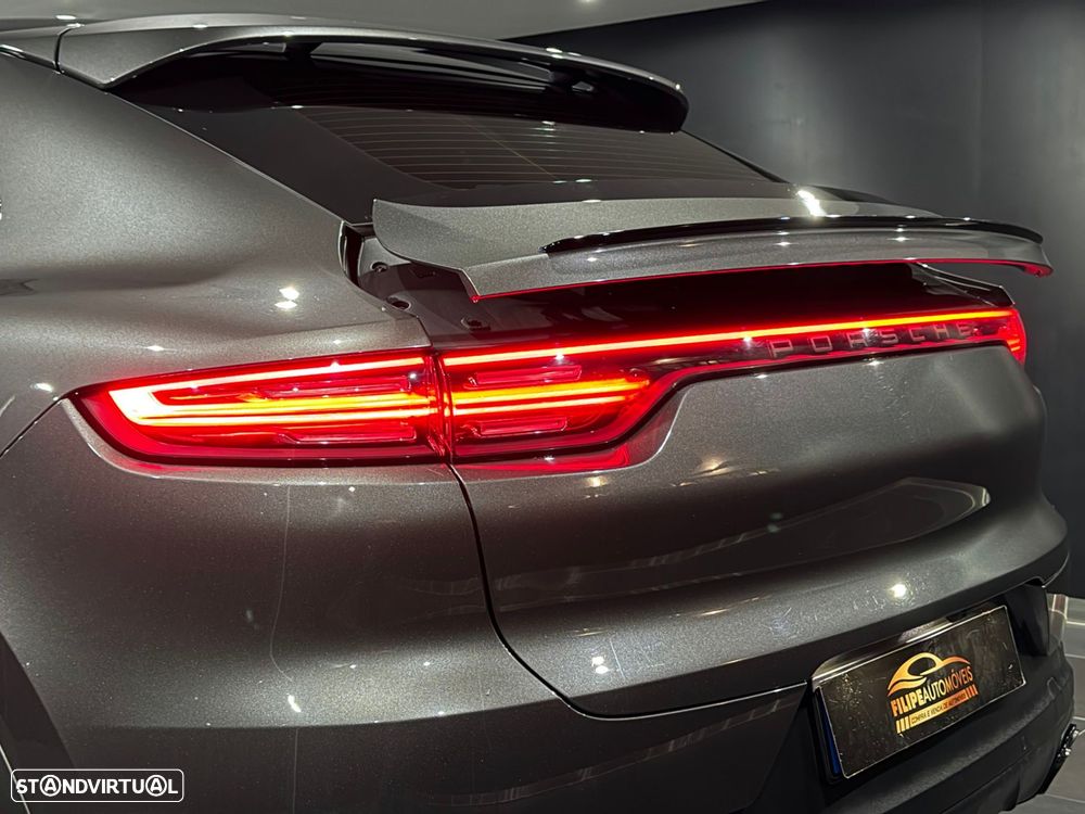 Porsche Cayenne Coupé E-Hybrid - 13