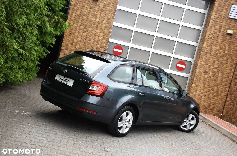 Skoda Octavia 1.6 TDI DSG Style - 5