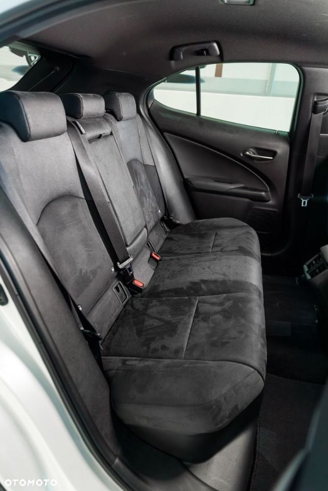 Lexus UX - 19