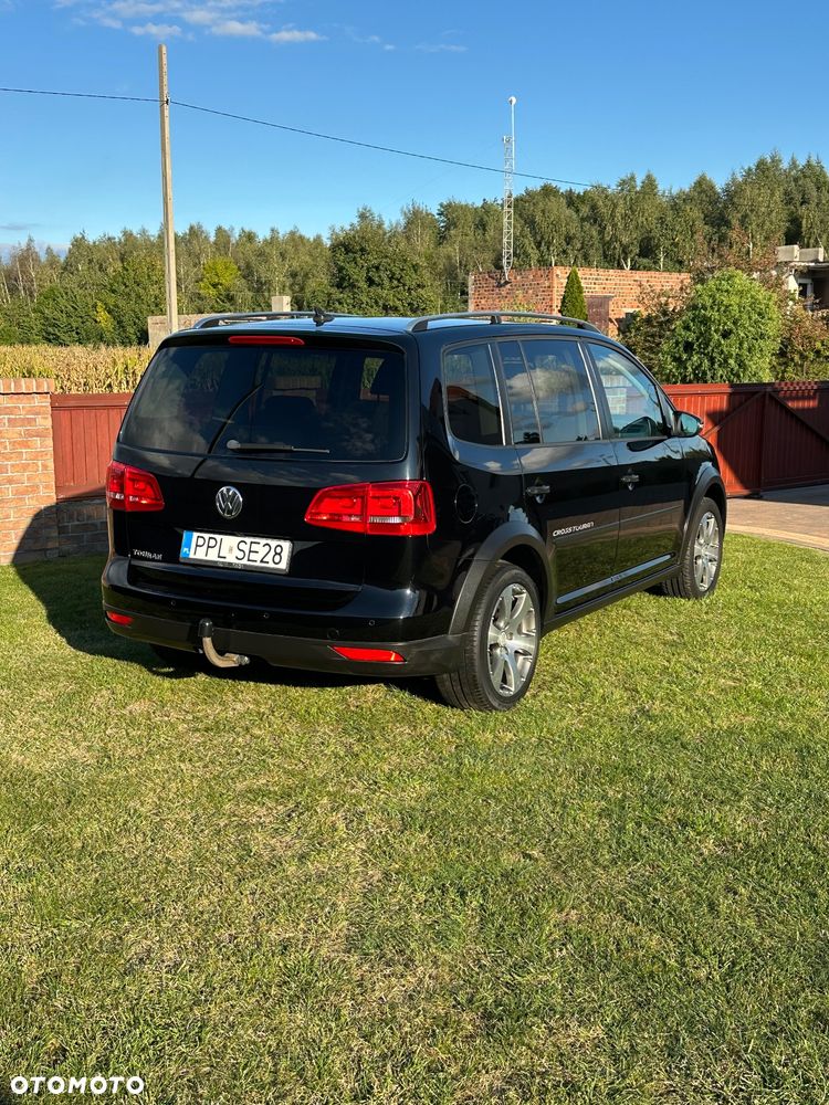 Volkswagen Touran 2.0 TDI DPF Cross - 13
