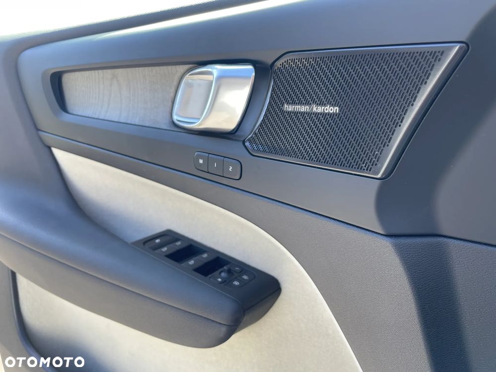 Volvo XC 40 B5 B AWD Ultimate Bright - 13