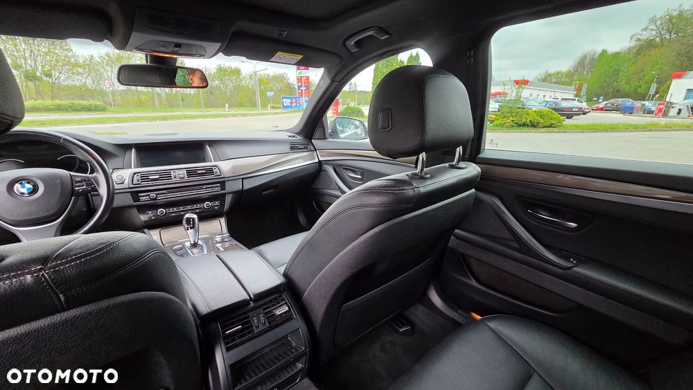 BMW Seria 5 530d Sport-Aut Modern Line - 20