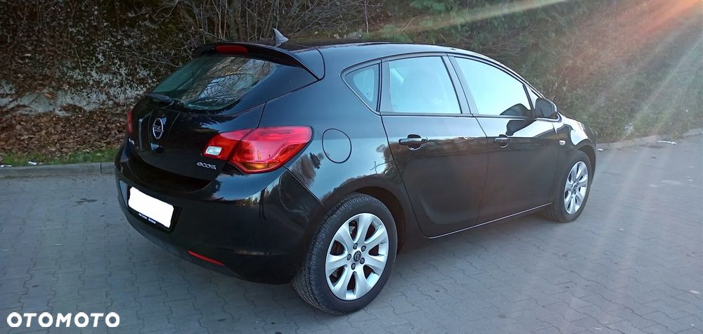 Opel Astra 1.7 CDTI Cosmo - 10