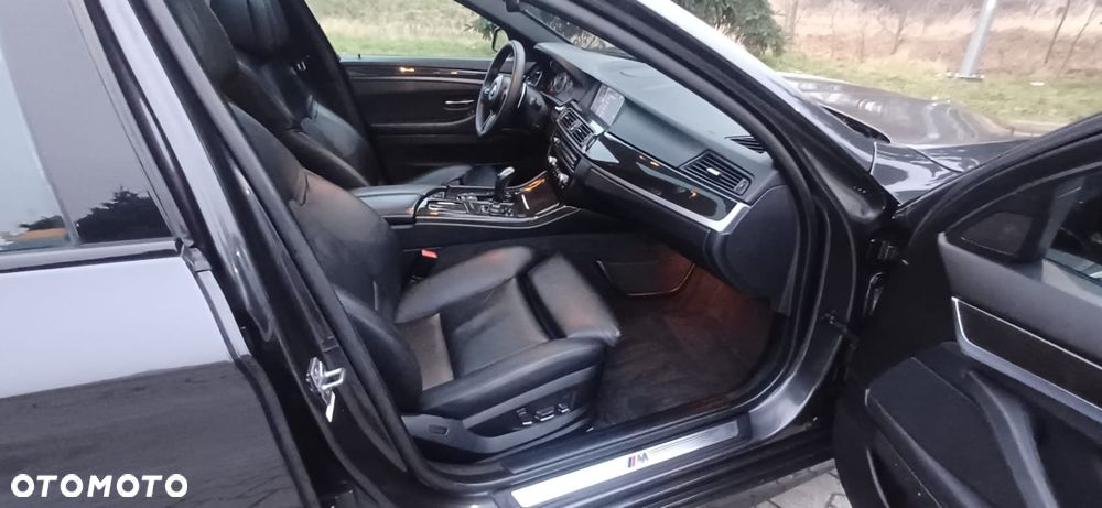 BMW Seria 5 535i xDrive Sport-Aut Modern Line - 24