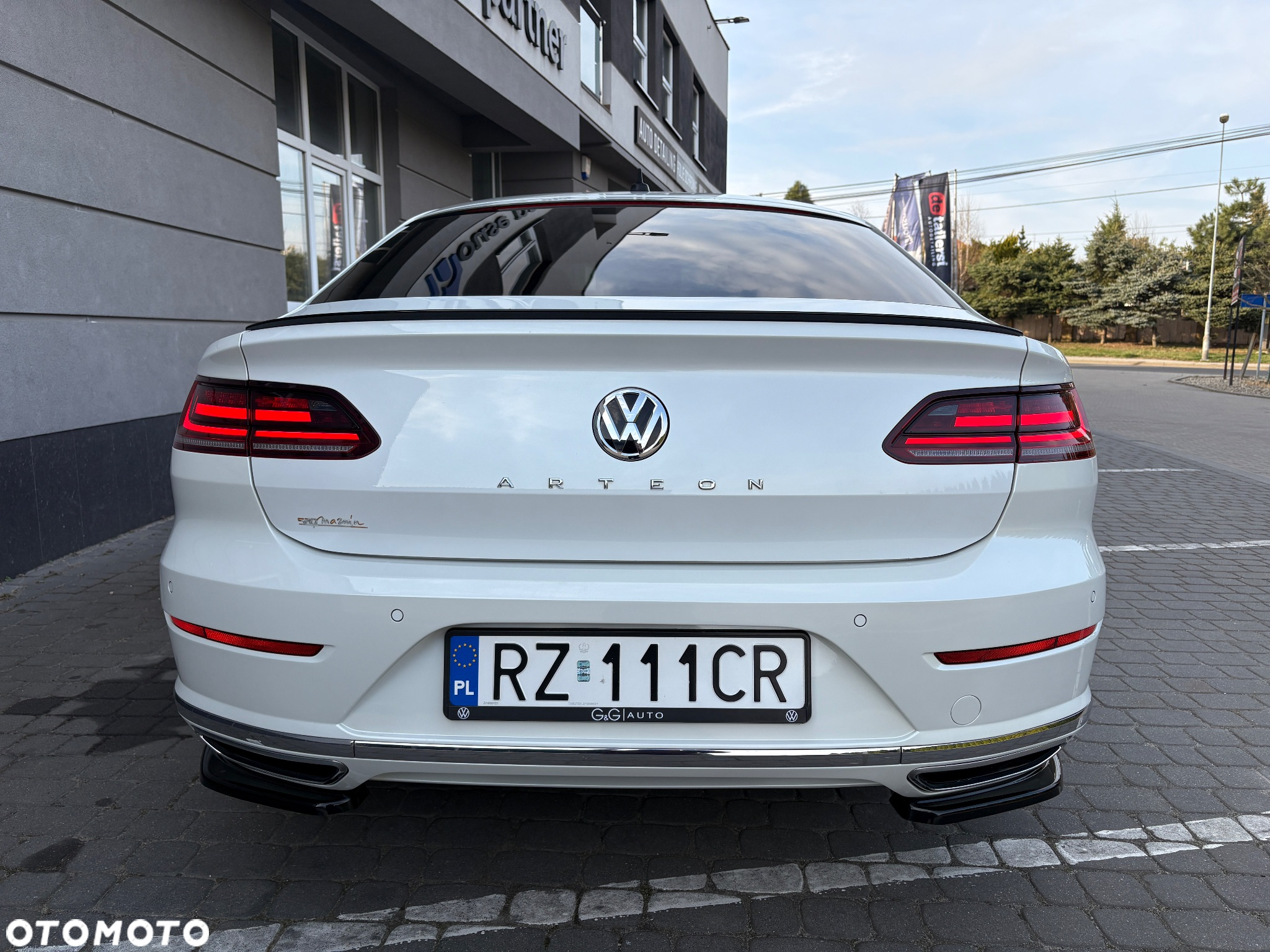 Volkswagen Arteon 2.0 TDI SCR R-Line - 4